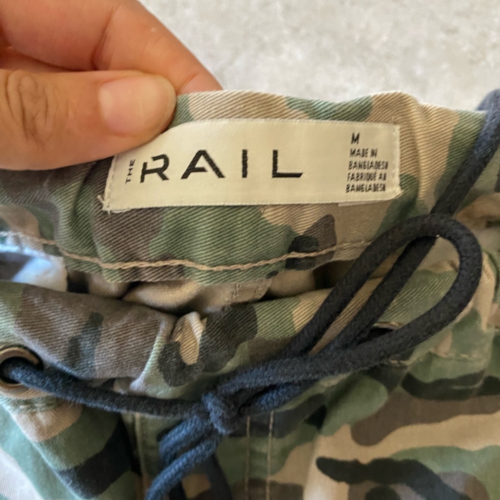 Men’s the rail draw string shorts